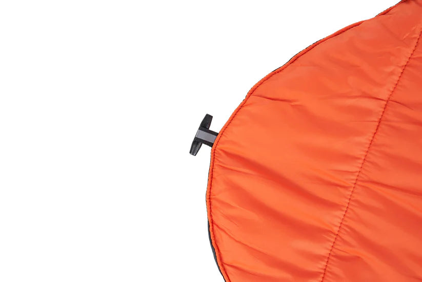 Protector bivvy bed アウトドア後の回復を支える、保温性に優れたドッグ用ベッド