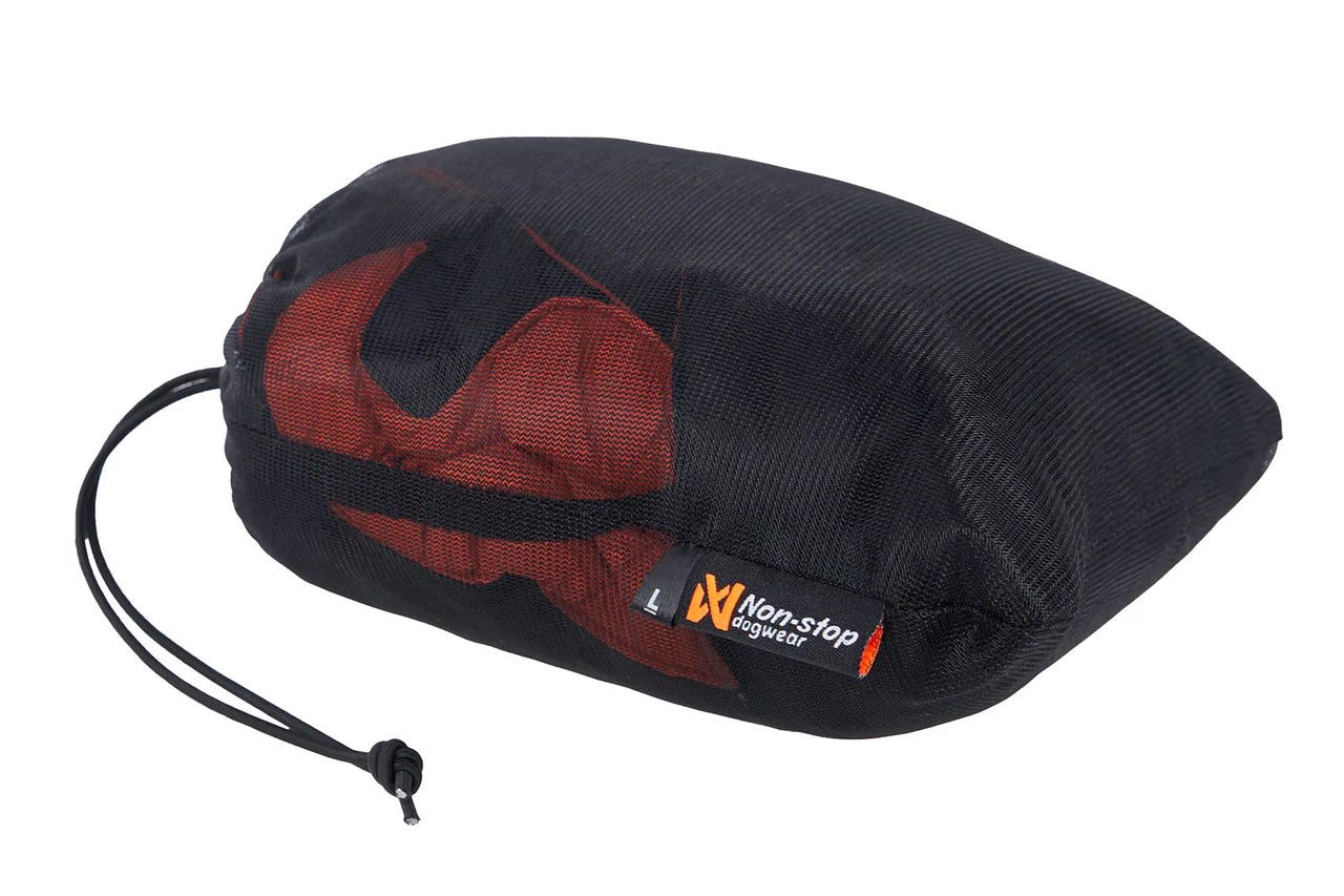Protector bivvy bed アウトドア後の回復を支える、保温性に優れたドッグ用ベッド