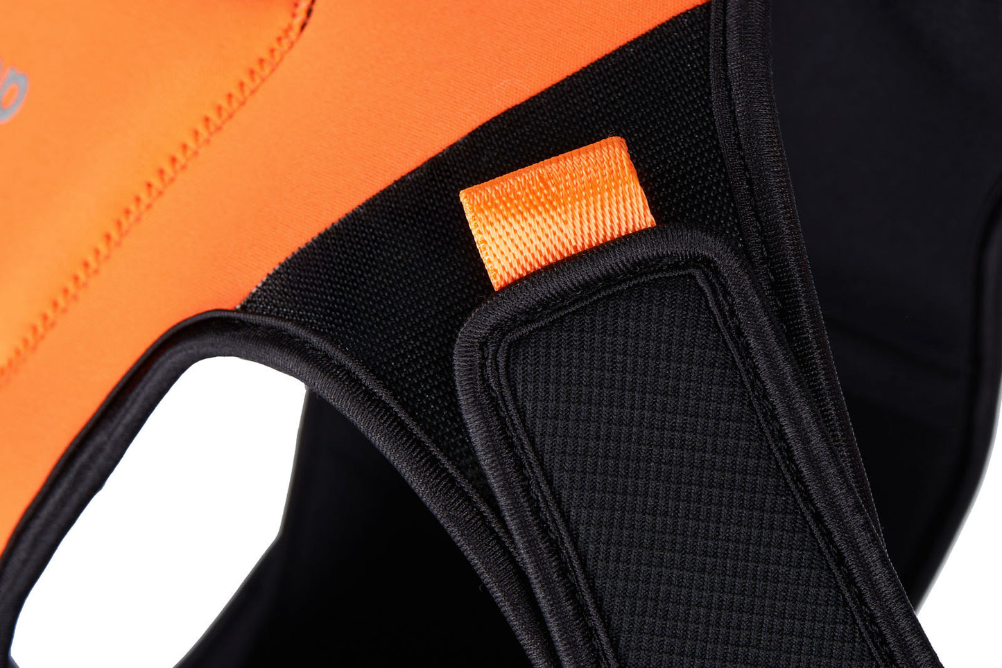 Protector neoprene vest 冷え対応・高保温のプロ仕様ネオプレーンベスト